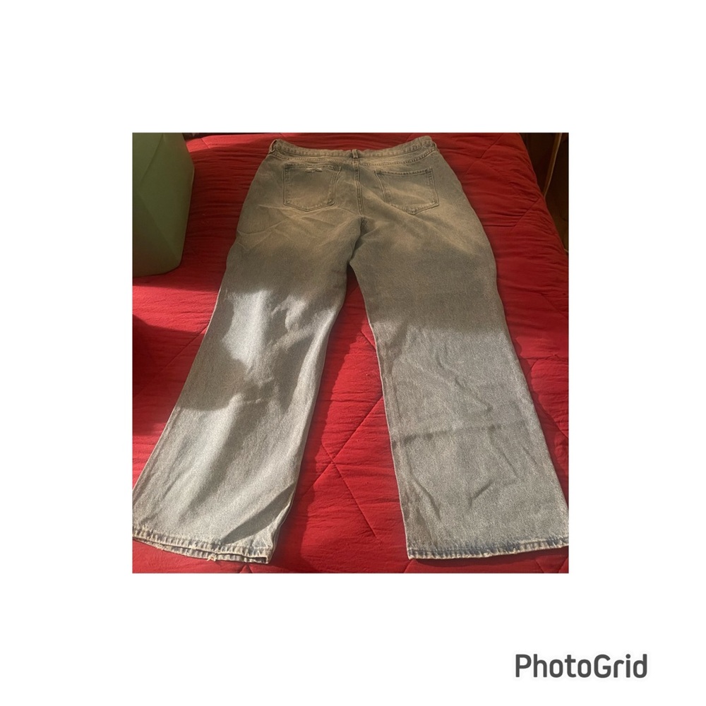On trend 90s Baggy Jeans- Light wash